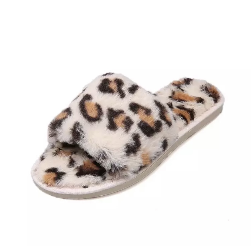 Crystal-Couture-slippers